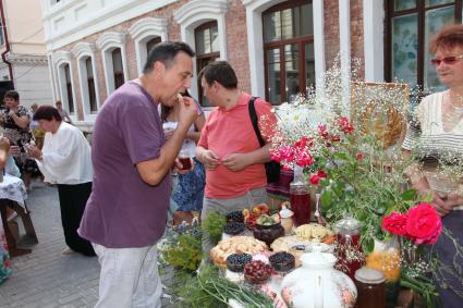 Диск45. Международный фестиваль искусств \"Славянский базар в Витебске\" 2011 год. На снимке: певец Ибрагимов Ренат