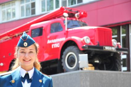 Фотоконкурс `Мисс МЧС России` . На снимке: Татьяна Савельева  курсант 5 курса Академии Государственной противопожарной службы. г. Москва.