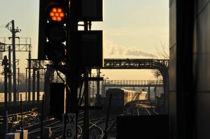 Станция метро `Выхино`. На снимке:  поезд метрополитена