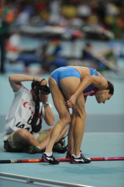 СК `Лужники`. Чемпионат мира по легкой атлетике 2013. Прыжки с шестом среди женщин. На снимке: российская спортсменка Елена Исинбаева во время соревнований.