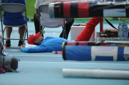 СК `Лужники`. Чемпионат мира по легкой атлетике 2013. Прыжки с шестом среди женщин. На снимке: российская спортсменка Елена Исинбаева перд соревнованиями.