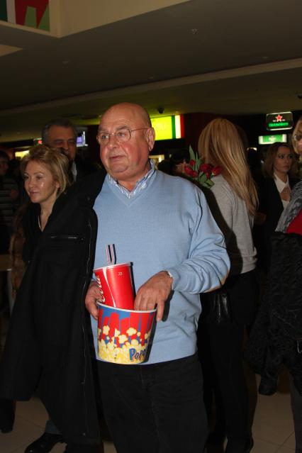 Диск90. Премьера фильма \"Мамы\" 2012 год. На снимке: актер Долинский Владимир