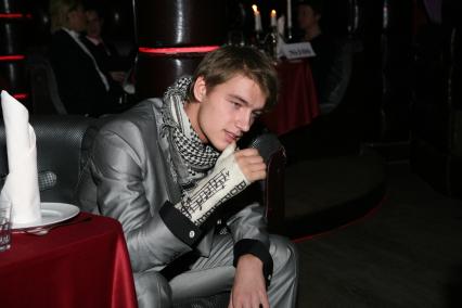 Церемония вручения премии `World fashion awards 2009` в зале `Элизиум` в клубе  `Рай`. На снимке: певец, актер Алексей Воробьев.