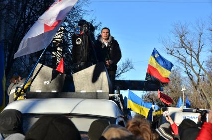 Евромайдан. Акция сторонников евроинтеграции Украины у здания Верховной Рады. На снимке: лидер украинской политической партии `Удар`, боксер Виталий Кличко.