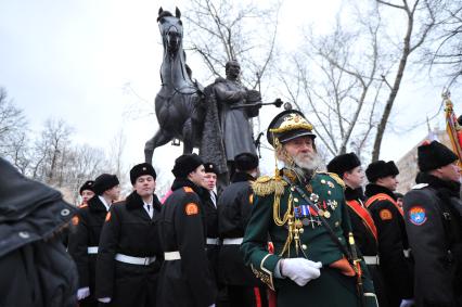 Торжественная церемония открытия памятника Герою Отечественной войны 1812 года, атаману Всевеликого войска Донского, генералу от кавалерии Матвею Ивановичу Платову в парке `Казачьей славы`. На снимке: учащиеся Московского казачьего кадетского корпуса имени М.А.Шолохова.