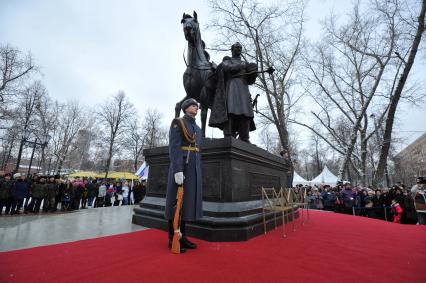 Торжественная церемония открытия памятника Герою Отечественной войны 1812 года, атаману Всевеликого войска Донского, генералу от кавалерии Матвею Ивановичу Платову в парке `Казачьей славы`.