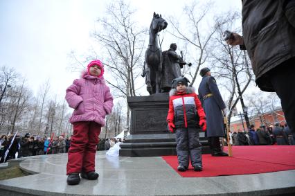 Торжественная церемония открытия памятника Герою Отечественной войны 1812 года, атаману Всевеликого войска Донского, генералу от кавалерии Матвею Ивановичу Платову в парке `Казачьей славы`.