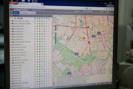 Дорожно-эксплуатационное управление. На снимке: диспетчерская где отслеживают местонахождение всей техники по глонасс.