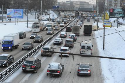 Дмитровское шоссе. На снимке: автомобильная пробка.