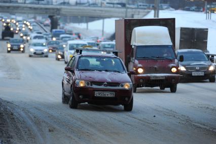 Дмитровское шоссе. На снимке: автомобильная пробка.