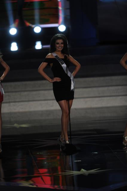 Крокус Сити Холл. Конкурс `Miss Universe 2013`. Финал. На снимке: `Мисс Россия` Эльмира Абдразакова.