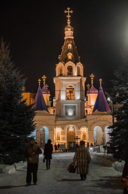 Крещение. На снимке: Крещенский собор в Самаре.