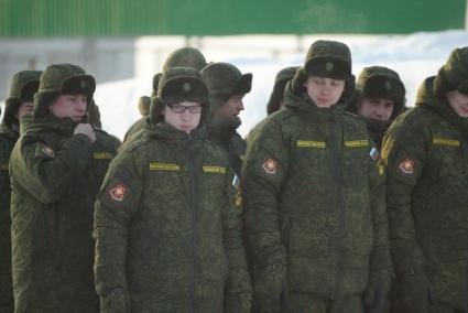 Полигон Уральского учебного центра под Екатеринбургом. Строй новобранцев.