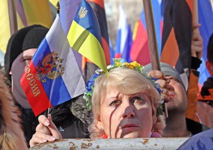 Митинг в поддержку Крыма в Саратове.