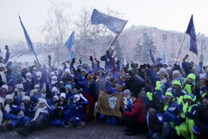 Традиционная патриотическая акция `Снежный десант - 2014` в Барнауле. На снимке: участники акции.