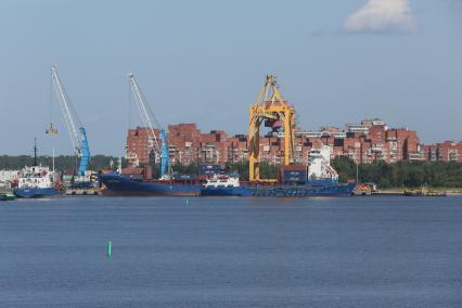 Вид на Кронштадтcкий район Санкт-Петербурга.