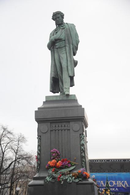 Памятник А.С. Пушкину на Пушкинской площади в Москве.