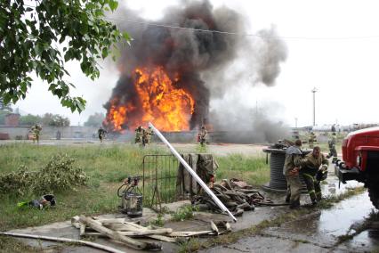 Взрыв и пожар на нефтебазе в Ангарске.