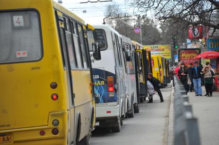 Симферополь. На снимке: автобусы.