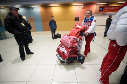 Паралимпийская спортсменка Анна Миленина в аэропорту Екатеринбурга.