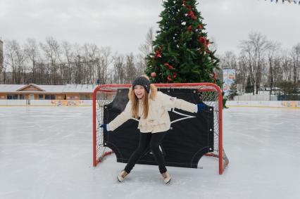 Актриса сериала `Молодежка` Юлия Маргулис.
