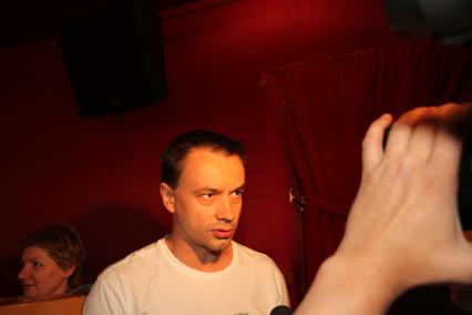 Диск38. Премьера фильма All inclusive, или Всё включено 2011 год. На снимке: певец, солист группы Дискотека Авария Серов Алексей