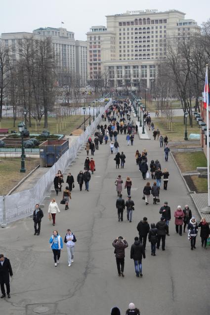 Александровский сад. Здание гостиницы `Москва`