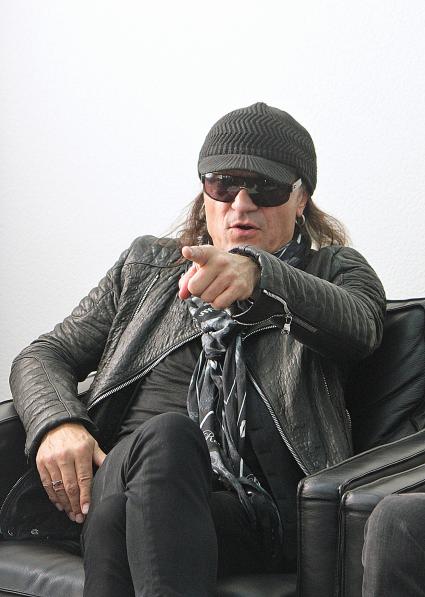 Гитарист группы `Scorpions` Маттиас Ябс.