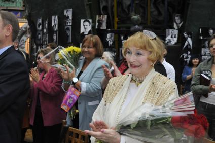 Вечер, посвященный 80-летию актера Юрия Яковлева  в Галерее искусств на Пречистенке. На снимке: актриса Людмила Хитяева.