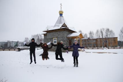 Церковь в строительстве которой принимали участие школьники в селе Талое Емельяновского района Красноярского края.