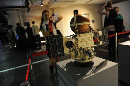 Первая в России интерактивная выставка о космосе `Космонавтом быть хочу!`в Московском Планетарии. На снимке: макет космической станции.