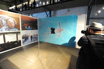 Открытие выставки победителей всемирного конкурса World Press Photo 2014 в центре дизайна ARTPLAY.