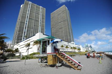 Майами Бич (Miami beach ). Дом, в котором расположена квартира певицы Ирина Алегровой.