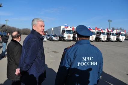 Отправка колонны из 59 автомашин с гуманитарной помощью из Москвы в Крым. На снимке: мэр Москвы Сергей Собянин.