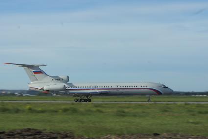 самолет Туполев Ту-154Б-2 RF-91822 авиакомпании Россия взлетает из аэропорта Кольцово в Екатеринбурге