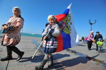 Референдум о статусе Крыма. Севастополь. На снимке: местные жители во время гуляний.