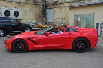 Автомобиль  Chevrolet Corvette Stingray Convertible 2014.