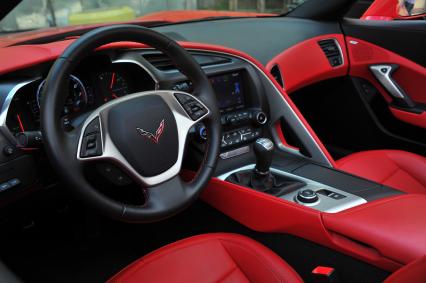 Автомобиль  Chevrolet Corvette Stingray Convertible 2014.