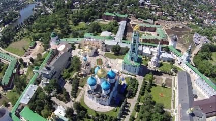 Сергиев Посад. Вид на Троице-Сергиеву Лавру.