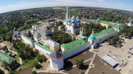 Сергиев Посад. Вид на Троице-Сергиеву Лавру.