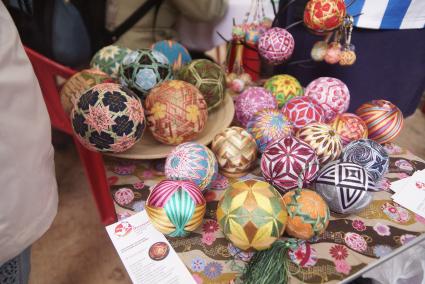 темари - шерковые, вязаные японские шары