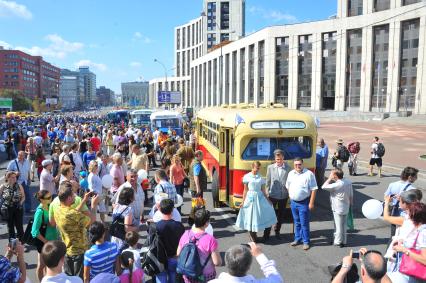 Парад автобусов, посвященный 90-летию со дня открытия регулярного автобусного сообщения в столице.