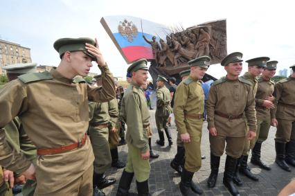 Церемония открытия памятника Героям Первой мировой войны на Поклонной горе. На снимке: солдаты в военной форме времен Первой мировой войны.