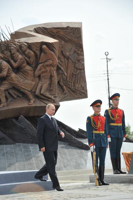 Церемония открытия памятника Героям Первой мировой войны на Поклонной горе. На снимке: президент РФ Владимир Путин.