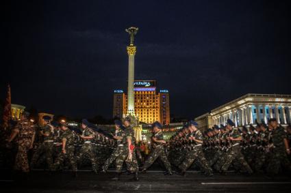 Репетиция военного парад, посвященного 23-й годовщине независимости Украины, на Майдане Незалежности (площади Независимости) в Киеве.