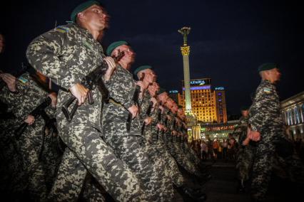 Репетиция военного парад, посвященного 23-й годовщине независимости Украины, на Майдане Незалежности (площади Независимости) в Киеве.