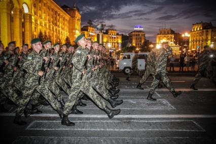 Репетиция военного парад, посвященного 23-й годовщине независимости Украины, на Майдане Незалежности (площади Независимости) в Киеве.