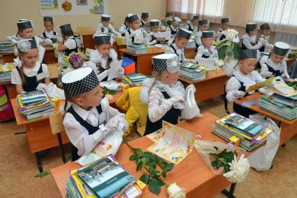 1 Сентября 2014 в Сибирском Кадетском Корпусе. Пансион благородных девиц.