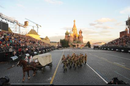 Международный военно-музыкальный фестиваль `Спасская башня`. На снимке: военнослужащие в форме времен Первой мировой войны.