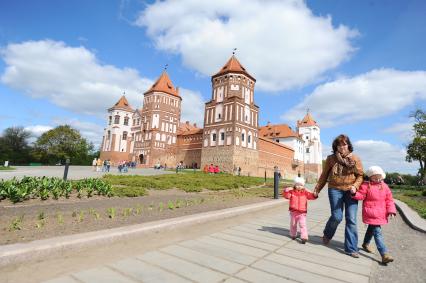 Поселок Мир. Мирский замок.